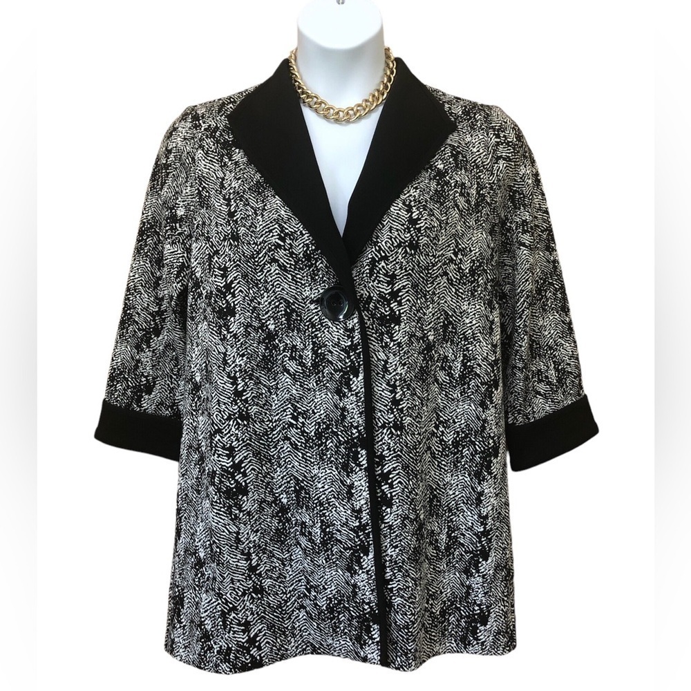 JM Collection Women’s Blazer Jacket M Black White Abstract Office Job Attire EUC
